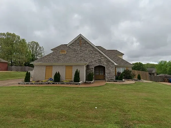 9371 Falcon Hill Dr, Lakeland, TN 38002