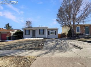 6835 Parkridge Ct, Colorado Springs, CO 80915