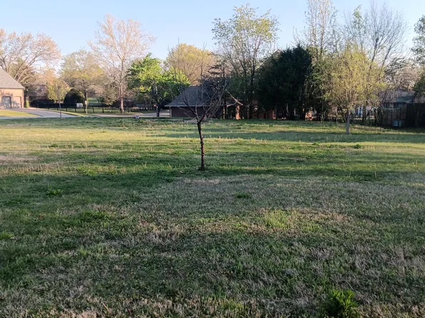 2101 E 35th St, Joplin, MO 64804