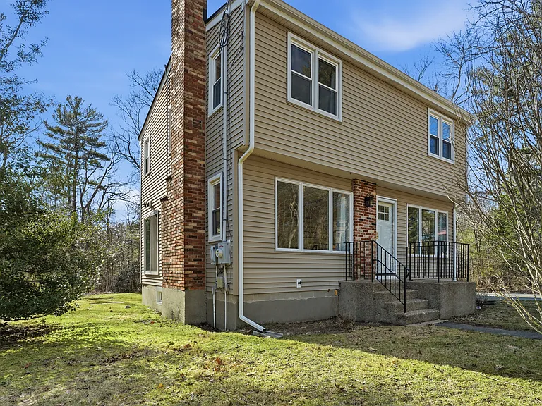 724 Linwood St — Photo 21