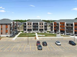 10 S Creek Dr #34, Kitchener, ON N2R 0B9