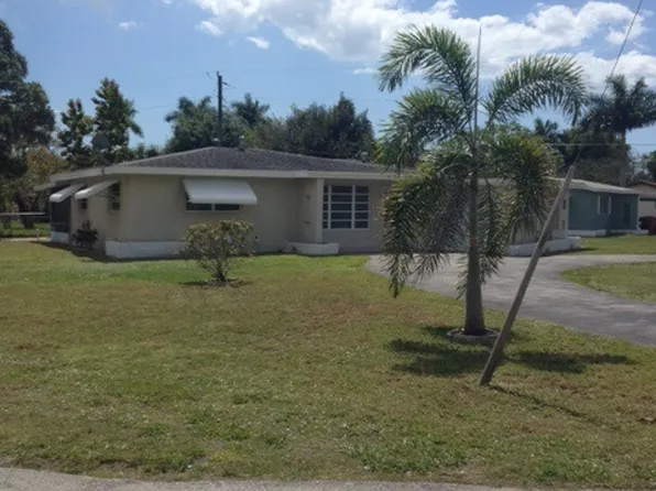 4156 Rainbow Dr, Fort Myers, FL 33916