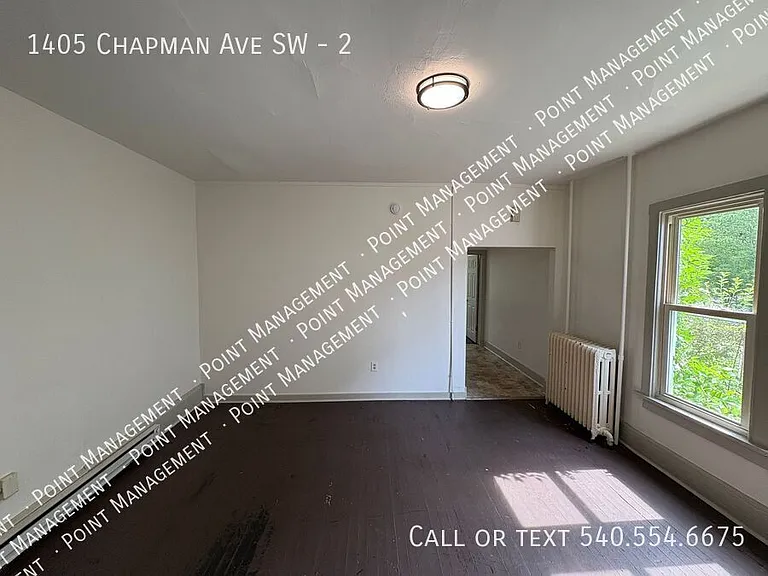 1405 Chapman Ave SW #2 — Photo 2