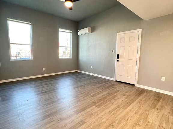 Kitchen/Living room combo