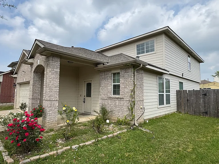 8002 Arapahoe Ridge Ln — Photo 1