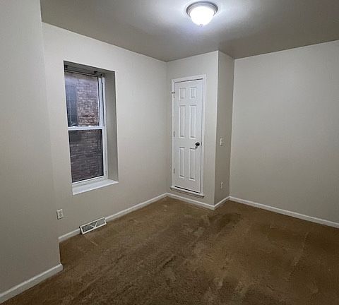 4th image of 70 Morris St APT 1