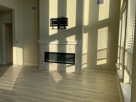 3rd image of 4221 Dutchman Dr