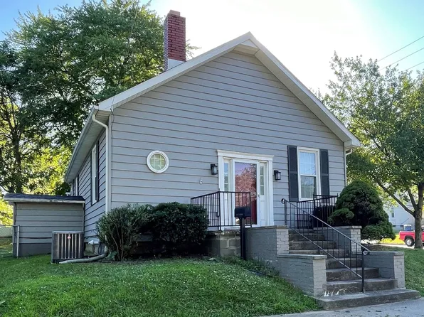 1030 N Market St, Mount Carmel, IL 62863