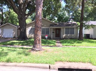 1926 Pech Rd, Houston, TX 77055