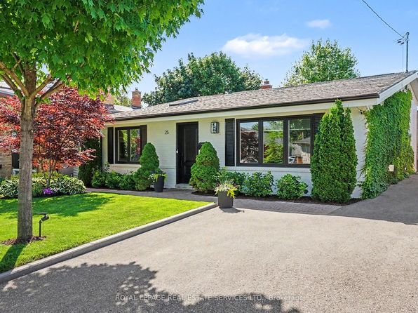 25 Brougham Cres, Toronto, ON M9R 1J3
