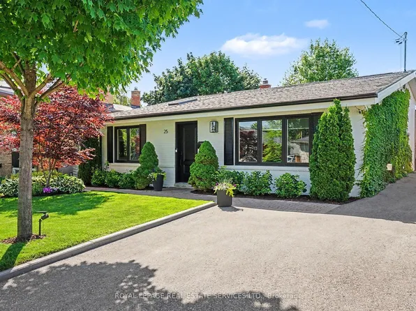 25 Brougham Cres, Toronto, ON M9R 1J3
