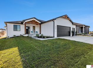 9435 Breashears St, Lincoln, NE 68516