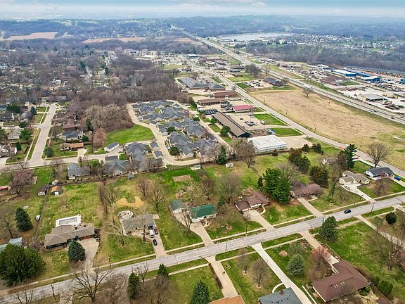 3rd image of 600 N Shadyview Blvd