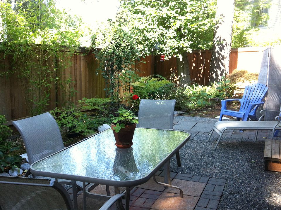 2nd image of 19122 Ballinger Way NE