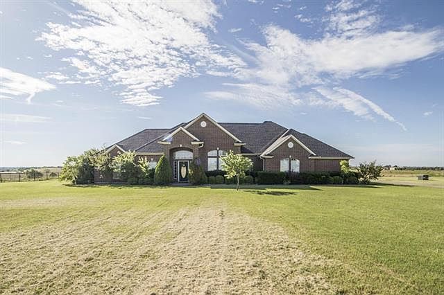 1st image of 827 Cody Rd