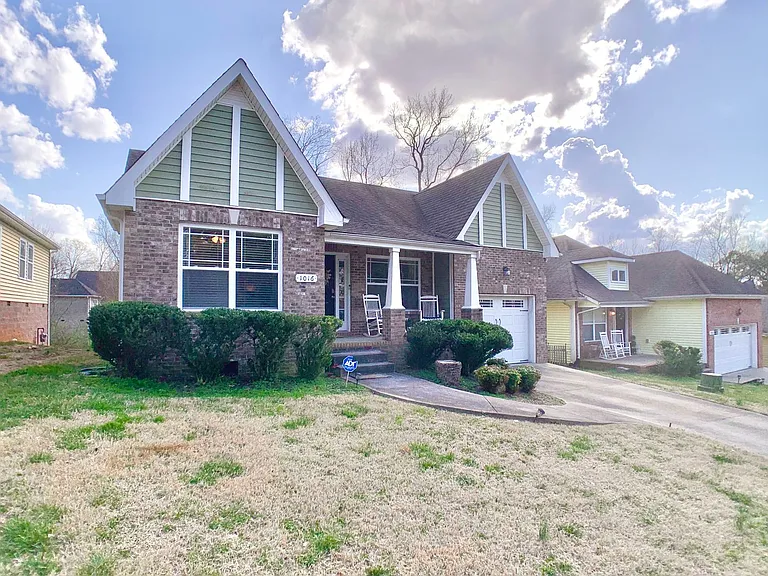 1016 Sunset Dr — Photo 5