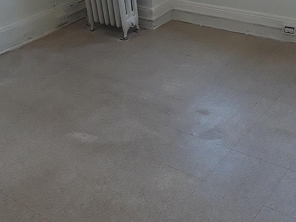 2nd image of 10766 118th St Floor 2