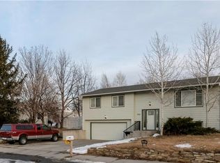2421 Riveroaks Dr, Billings, MT 59105