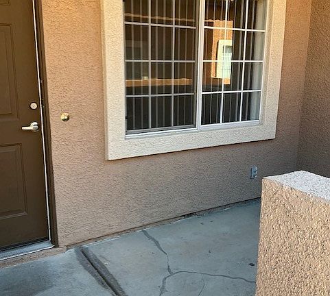 2nd image of 5135 Heddell Ct #0