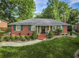 3806 Goldstein Ln, Louisville, KY 40272