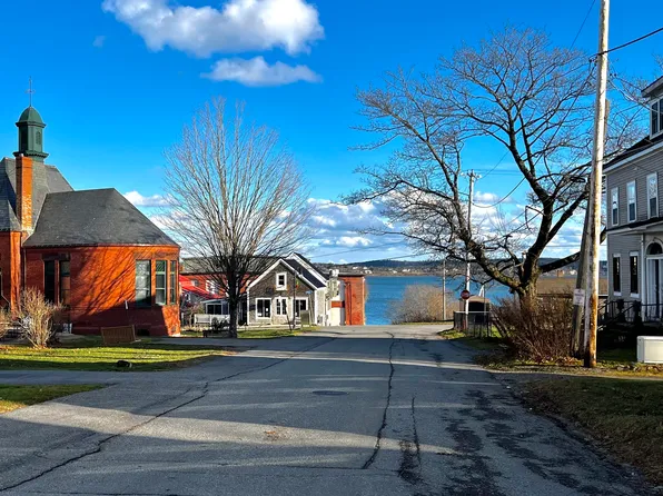 8 Key Street, Eastport, ME 04631