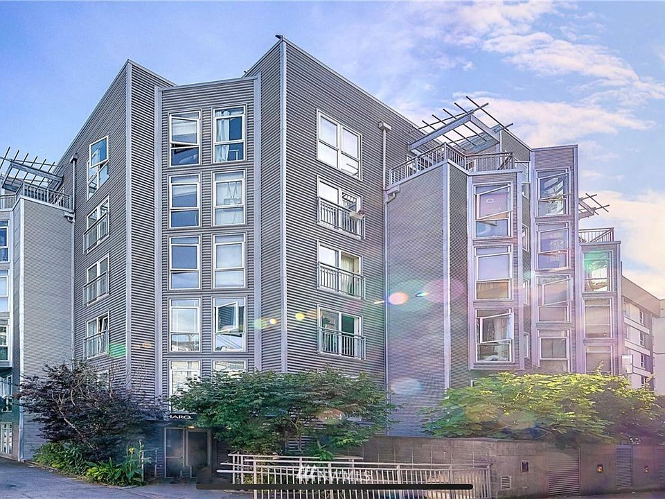 1st image of 103 Bellevue Ave E APT 201