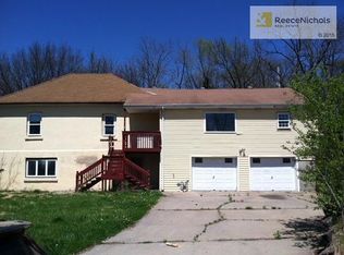 538 Nipper Ln, Leavenworth, KS 66048