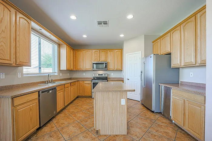 2516 W Saint Kateri Dr — Photo 10