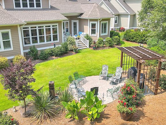 4th image of 3878 Big Magnolia Way
