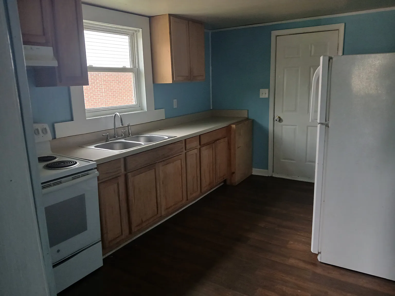 1007 S McKay Ave — Photo 1
