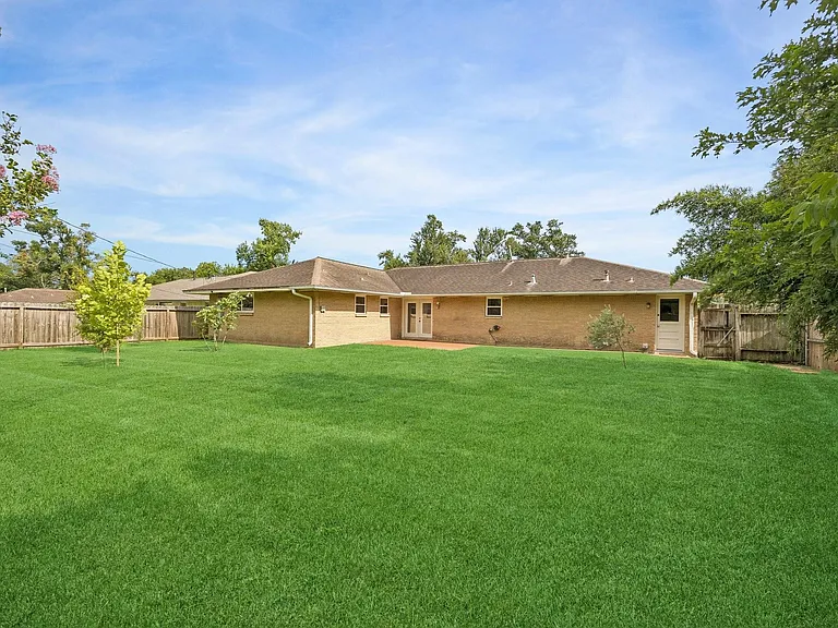 8922 Springview Ln — Photo 12