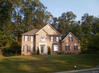 1593 Woodfield Dr, Bethlehem, PA 18015