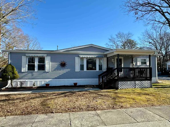 56 Hickory Ln, Mays Landing, NJ 08330