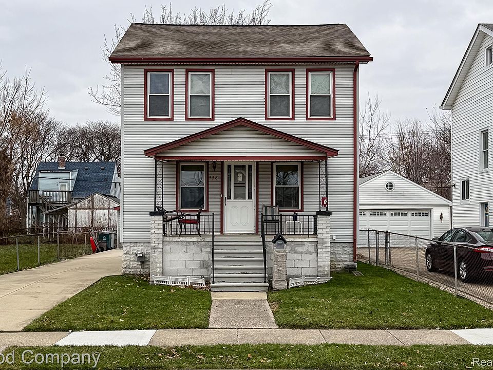 1st image of 558 E Jarvis Ave