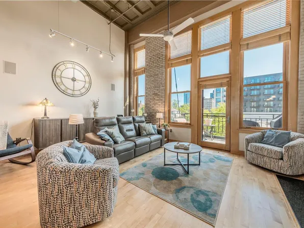 1325 North Van Buren STREET #303, Milwaukee, WI 53202