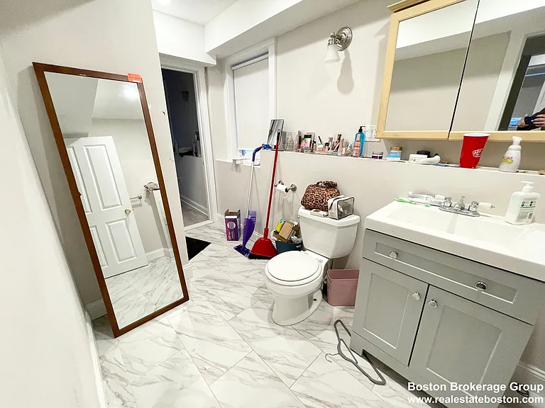 25 Iroquois St — Photo 14
