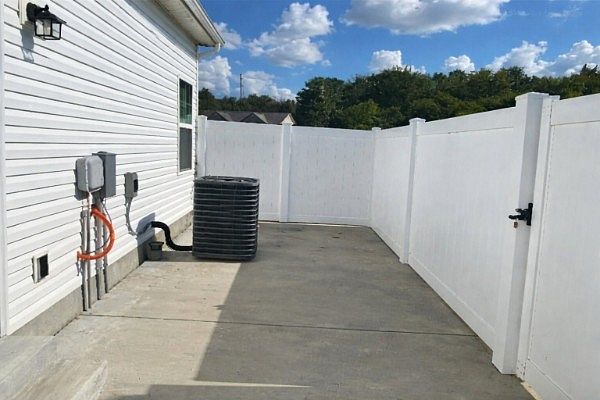2nd image of 634 Hamilton Crossings