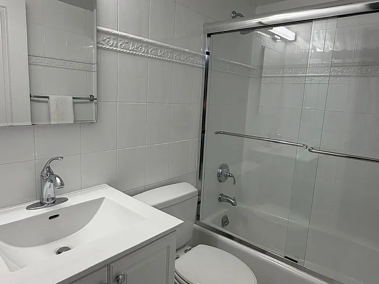 200 Grand Cove Way #2D — Photo 9
