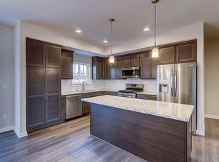 745 N Heather Dr, Elkhorn, WI 53121