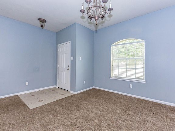 4th image of 15 Buena Park Cir