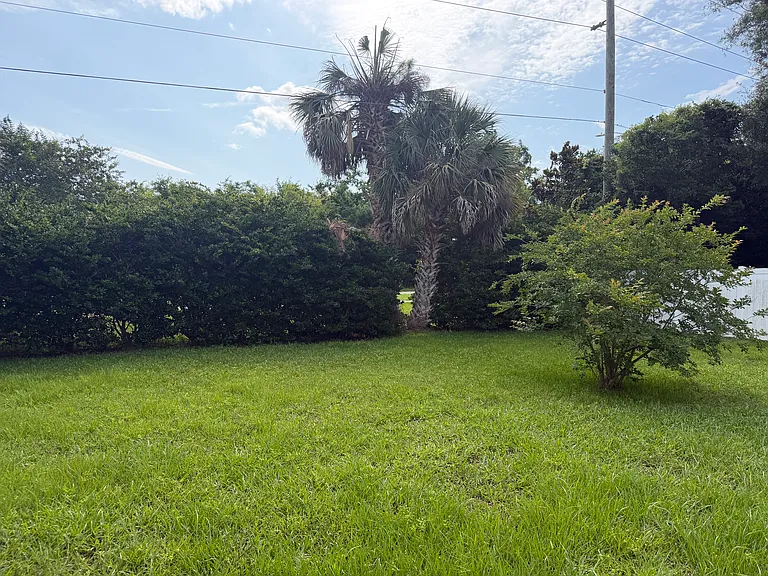 14 Coral Reef Ct N #B — Photo 10