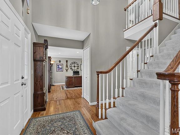 2nd image of 531 Arlington Terrace Dr