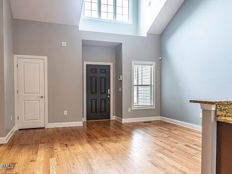 14 Cypress Cir — Photo 2