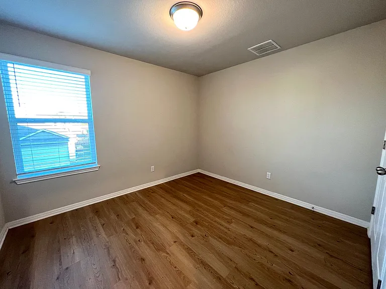 11405 Copperstone Ave — Photo 32