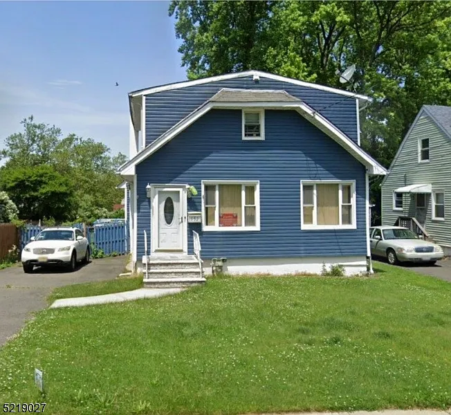 552 W 7Th Ave photo 1
