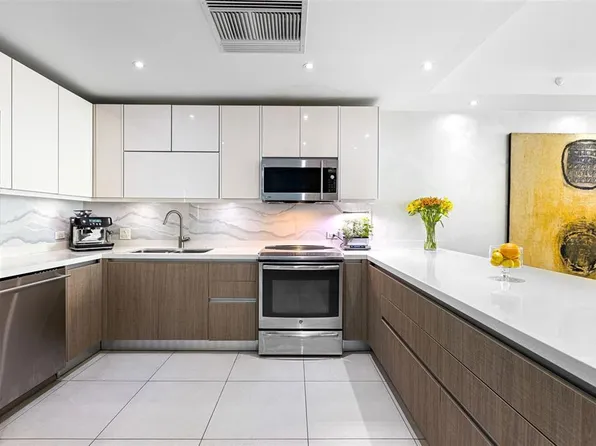 25 Munoz Rivera #606, San Juan, PR 00901