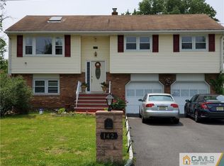 142 Brewster Ave, Piscataway, NJ