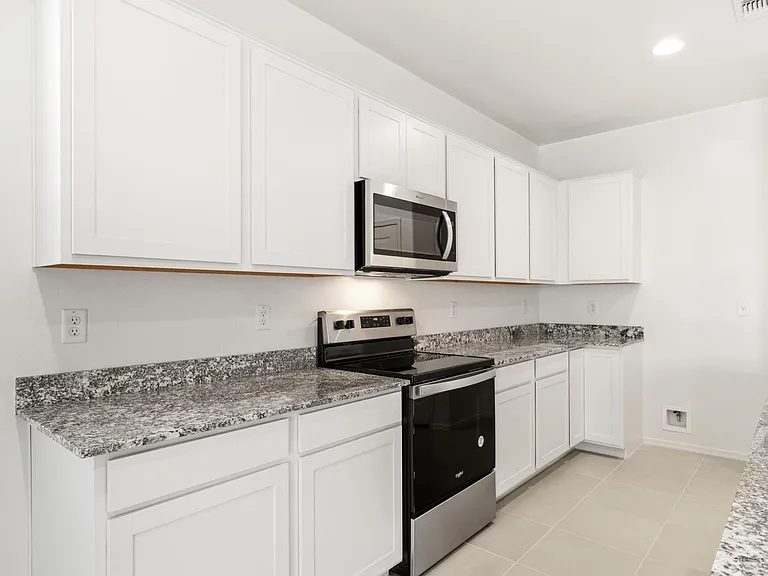 10427 W Parkway Dr — Photo 16