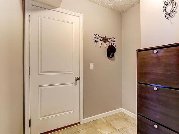 5th image of 9709 Linden Brook Dr