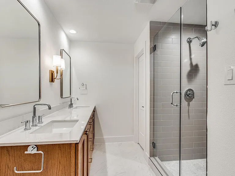9035 Dunmore Dr — Photo 7